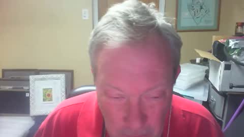 Snapshot of dirkpitt223 chatting on 12.24.24 DirtkPitt Fun guy working online show from 12.24.24