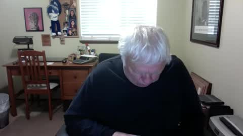 Snapshot of dirtrider195080438 chatting on 06.11.26 dirtrider195080438 online show from 06.11.26