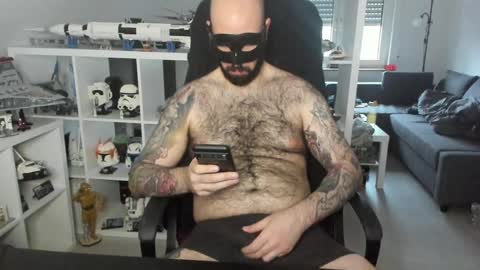 Snapshot of dirtybalws chatting on 12.21.24 Robert online show from 12.21.24