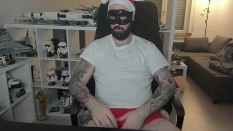 Snapshot of dirtybalws chatting on 12.22.24 Robert online show from 12.22.24