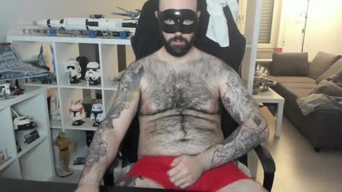 Snapshot of dirtybalws chatting on 12.24.24 Robert online show from 12.24.24