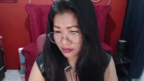 Snapshot of dirtyfungirl chatting on 12.15.24 LatexQueen online show from 12.15.24