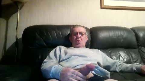 Snapshot of discovery63 chatting on 12.09.24 discovery63 online show from 12.09.24