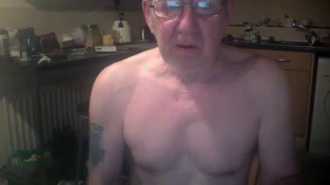 Snapshot of discovery63 chatting on 12.22.24 discovery63 online show from 12.22.24