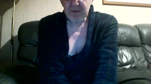 Snapshot of discovery63 chatting on 02.05.25 discovery63 online show from 02.05.25