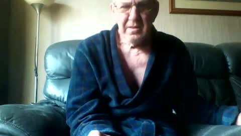 Snapshot of discovery63 chatting on 03.11.25 discovery63 online show from 03.11.25