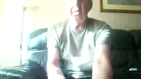 Snapshot of discovery63 chatting on 10.12.25 discovery63 online show from 10.12.25