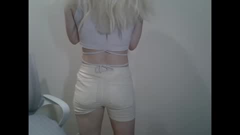 DitaMilton online show from 01.17.25