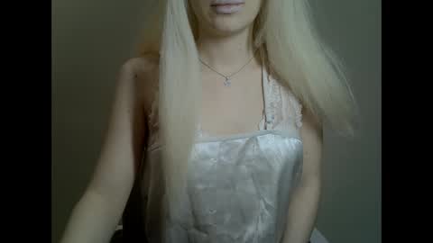 DitaMilton online show from 01.18.25