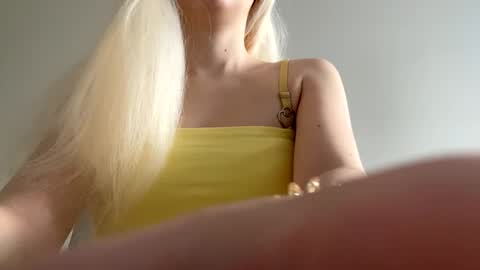 DitaMilton online show from 03.10.25