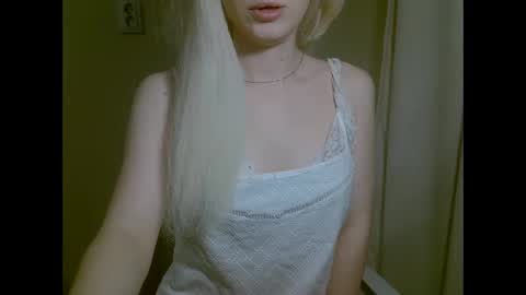 DitaMilton online show from 10.02.25