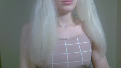 DitaMilton online show from 10.15.25