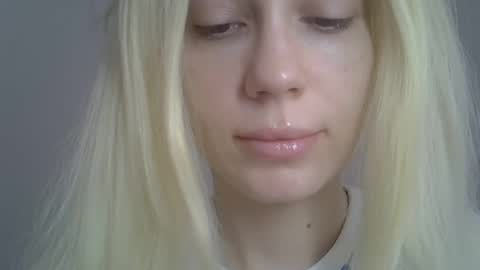 DitaMilton online show from 04.22.26