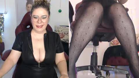 Snapshot of diva_milf chatting on 12.19.25 Diva online show from 12.19.25