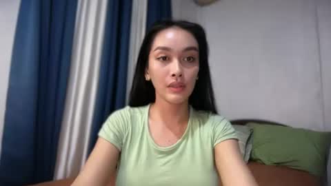 Snapshot of divina_graciaxx chatting on 06.24.26 DIVINA online show from 06.24.26