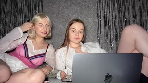 Snapshot of divine_hannah chatting on 12.04.24 Hannah online show from 12.04.24