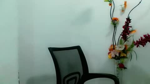 Snapshot of divinegrace10 chatting on 12.09.24     Divine Grace Close To Your Hear online show from 12.09.24