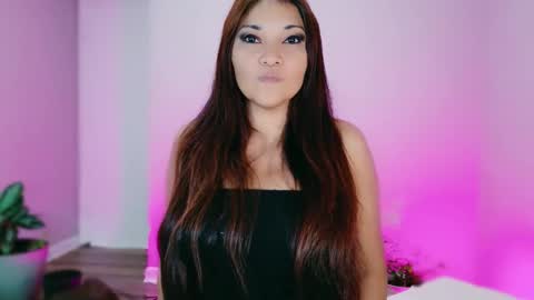 DivineLynn online show from 11.02.25