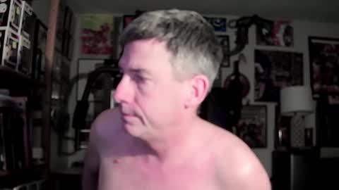 Snapshot of dix_handley_50 chatting on 12.19.24 dix_handley_50 online show from 12.19.24