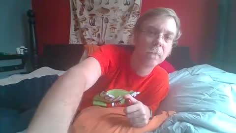 Snapshot of dixhexus chatting on 01.05.25 Chris Williams online show from 01.05.25