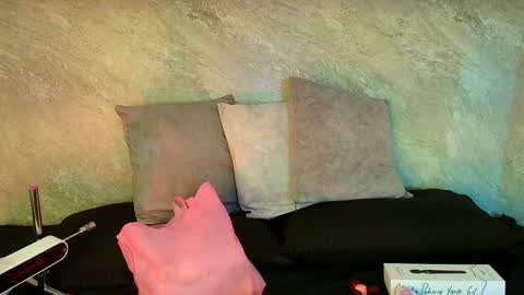 Sofia  online show from 10.20.25