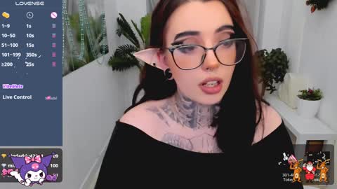 dixipixi_ online show from 12.28.24