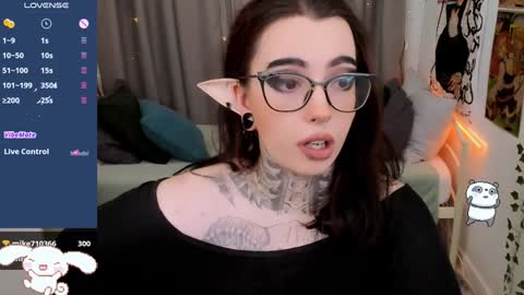 dixipixi_ online show from 01.04.25