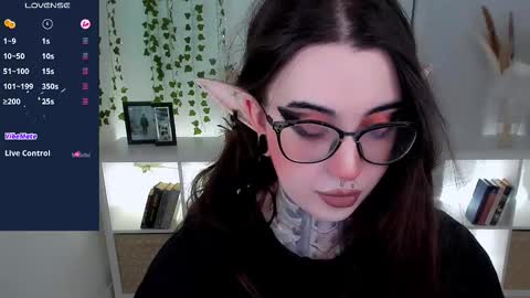 dixipixi_ online show from 10.11.25