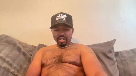 Snapshot of djblackdaddy chatting on 11.10.25 djblackdaddy online show from 11.10.25