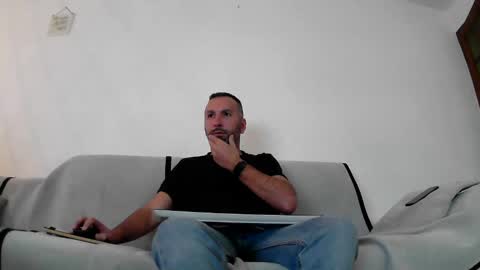 Snapshot of djo3322 chatting on 12.12.24 Djo online show from 12.12.24