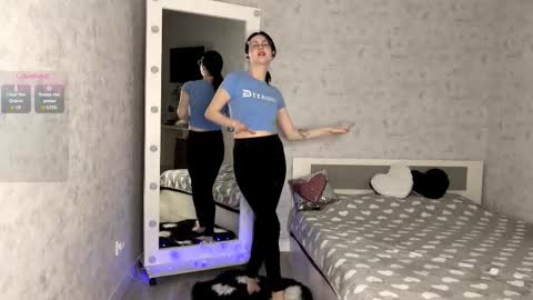 Annie PVT IS OPEN online show from 11.05.25