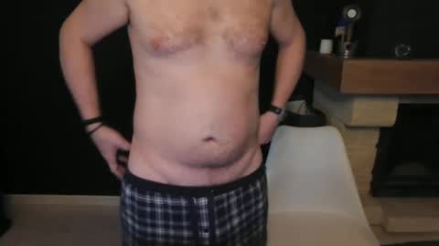 Snapshot of doggydaddi chatting on 03.10.25 Alex online show from 03.10.25