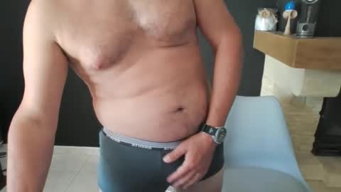 Snapshot of doggydaddi chatting on 09.29.25 Alex online show from 09.29.25