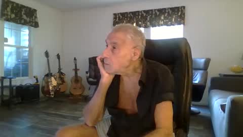 dogluc7 online show from 12.30.24