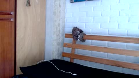 dogtattoo77 online show from 10.21.25