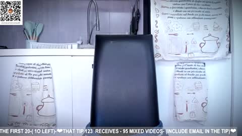 Snapshot of dolce4you69 chatting on 12.18.24 Dea----IF YOU WANT TO SUPPORT ME -Purshase subscribtions scroll BIO  THANK YOU LOVE - online show from 12.18.24