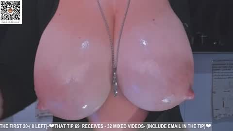 Snapshot of dolce4you69 chatting on 02.11.25 Dea----IF YOU WANT TO SUPPORT ME -Purshase subscribtions scroll BIO  THANK YOU LOVE - online show from 02.11.25