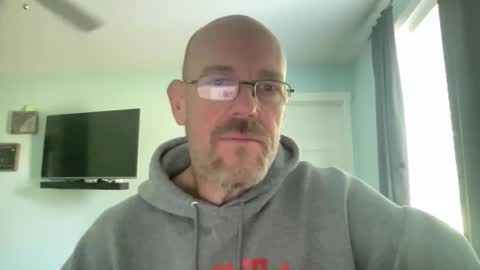 Snapshot of dolins chatting on 05.22.26 dolins online show from 05.22.26