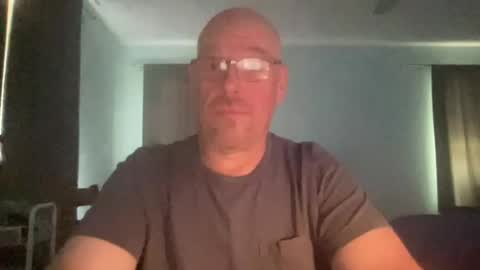 Snapshot of dolins chatting on 07.18.26 dolins online show from 07.18.26