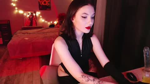 Snapshot of doll1_maiya chatting on 12.02.25 doll1_maiya online show from 12.02.25