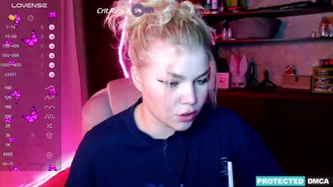 Snapshot of doll_chloe_ chatting on 12.02.24 Chloe online show from 12.02.24