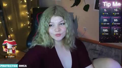 Snapshot of doll_chloe_ chatting on 01.05.25 Chloe online show from 01.05.25