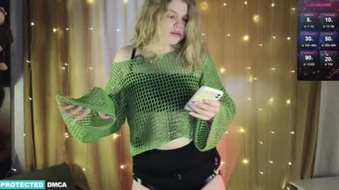 Snapshot of doll_chloe_ chatting on 01.16.25 Chloe online show from 01.16.25