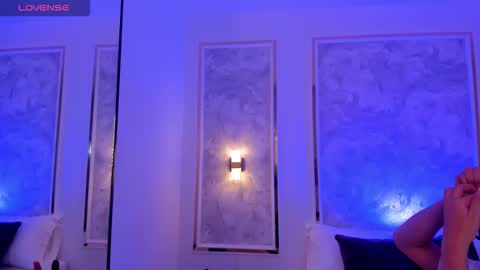 D  online show from 12.21.25