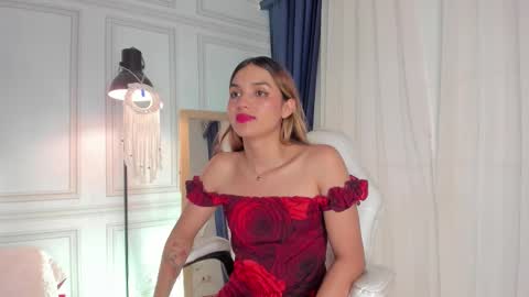 doll_isa_ online show from 11.27.25