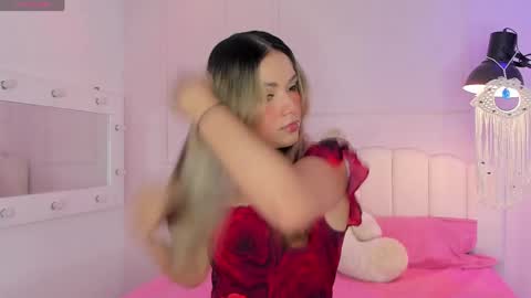 doll_isa_ online show from 04.08.26