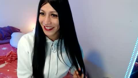Snapshot of doll_sary chatting on 04.22.26 Catherine XXX online show from 04.22.26