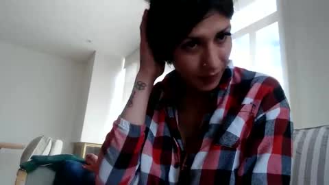 Snapshot of doll_sary chatting on 05.26.26 Catherine XXX online show from 05.26.26