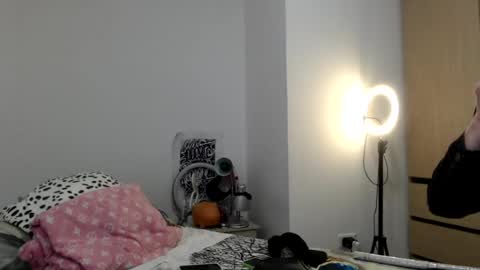 Snapshot of doll_sary chatting on 07.21.26 Catherine XXX online show from 07.21.26