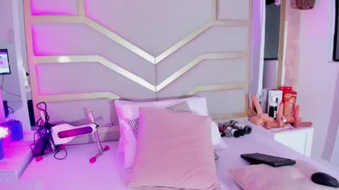 Dollsweety online show from 10.02.25